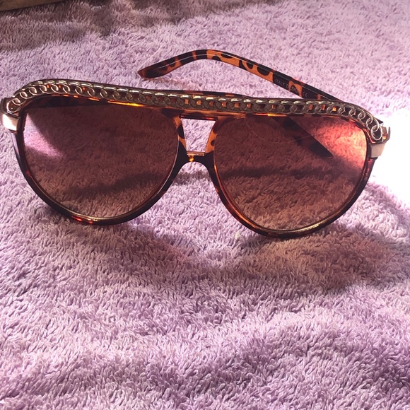 Big Bouji Style Aviator Sunglasses with Gold Chain rim Tortoiseshell frames - Picture 8 of 16